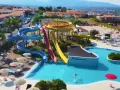 Scivoli acquatici colorati e piscina invitano al divertimento, come testimoniano le positive san domenico family hotel recensioni.