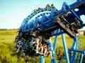 Montagna russa blu a Movieland, un'emozione da provare! Per sapere come arrivare a Movieland in treno, cerca le indicazioni online.