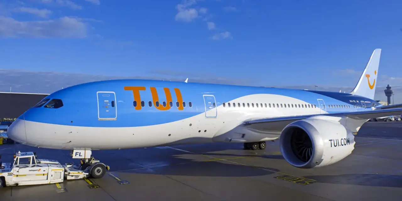 Aereo TUI pronto per i voli diretti da Brindisi per capitali europee.