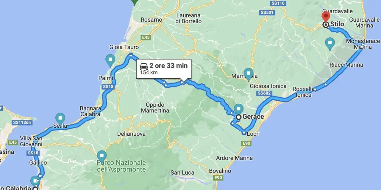 Mappa del percorso da Napoli a Reggio Calabria, con la **autostrada Napoli Reggio Calabria** evidenziata. Il viaggio dura 2 ore e 33 minuti per 154 km.