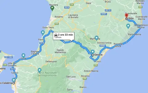 Mappa del percorso da Napoli a Reggio Calabria, con la **autostrada Napoli Reggio Calabria** evidenziata. Il viaggio dura 2 ore e 33 minuti per 154 km.